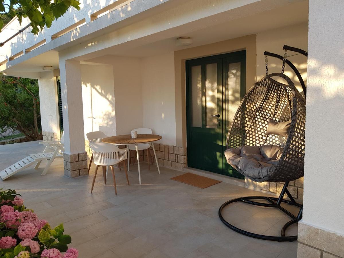 House Niva Διαμέρισμα Supetarska Draga Εξωτερικό φωτογραφία